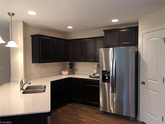 5th image of 104 Red Plum Ln #20-MOM