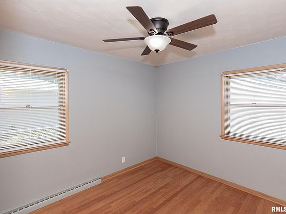 3rd image of 2136 Grove St