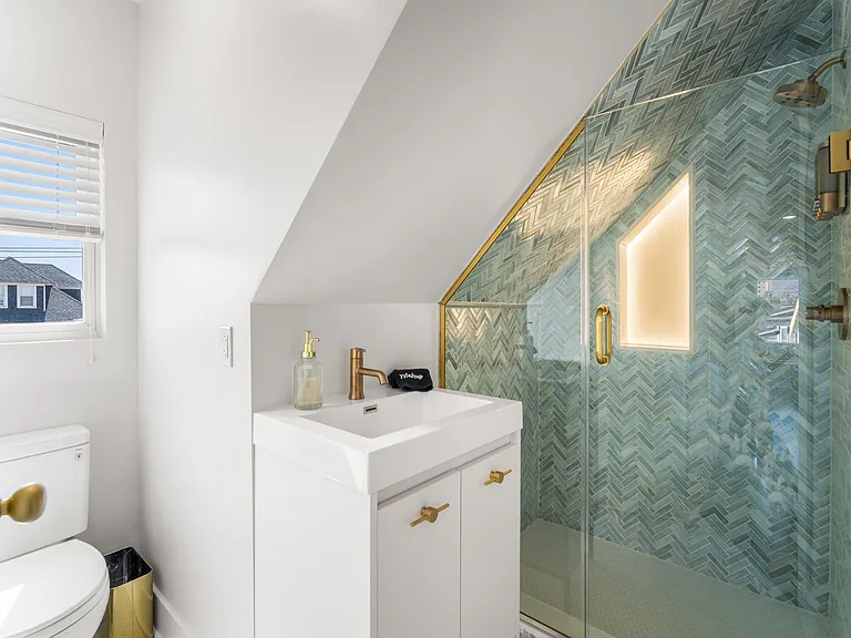 1059 Asbury Ave #3 — Photo 21