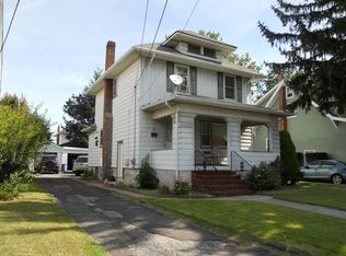 28 Forest Pl, Rochelle Park, NJ 07662