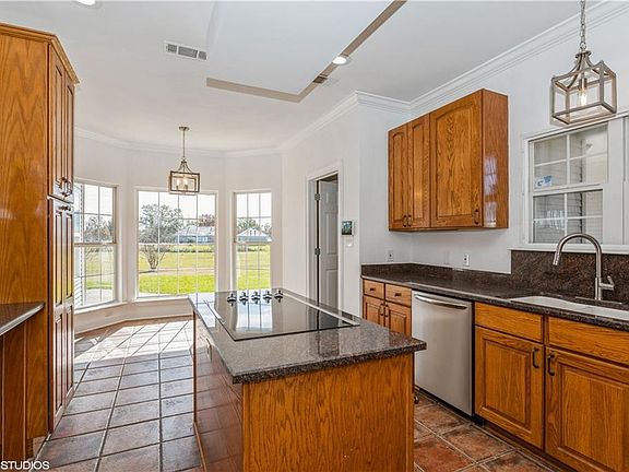 3rd image of 381 Latigue Rd