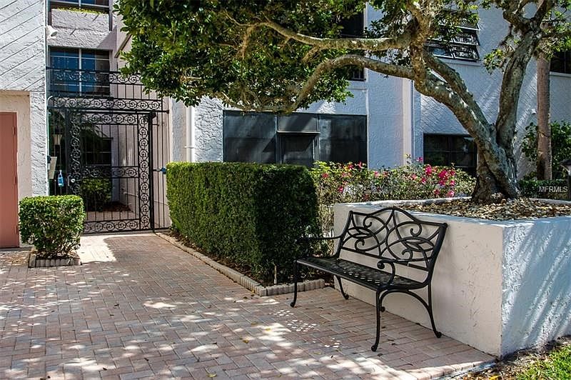 Green View Condo Tartan Dr. Midrise Gated Building Entry