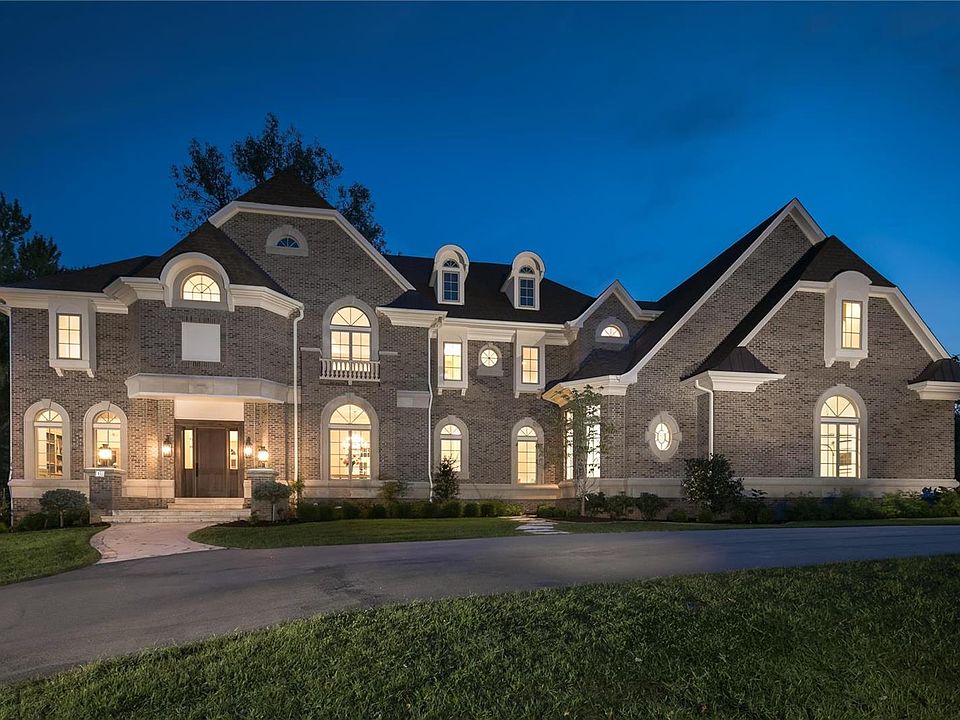 1st image of 10 Larkdale Dr