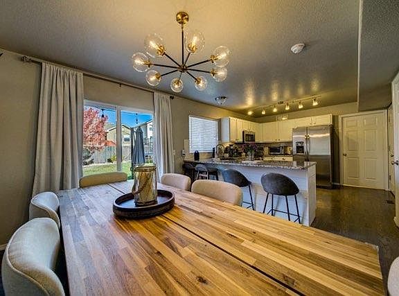 2nd image of 7448 Prythania Park Dr