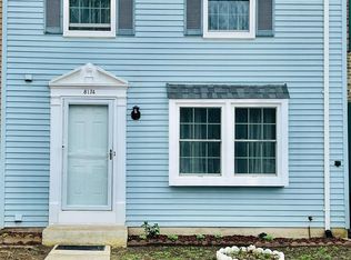 8174 Dark Den Cir, Springfield, VA 22153