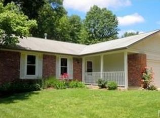 1255 Weatherton Pl, Ballwin, MO 63021