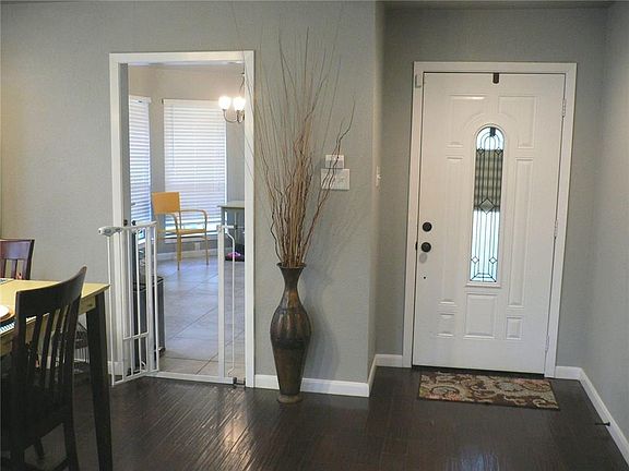 4th image of 2737 Belmeade Dr
