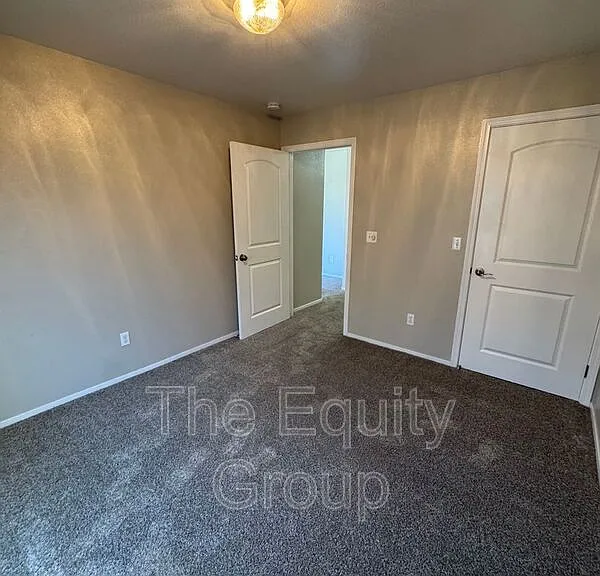 2824 N County Center St — Photo 10