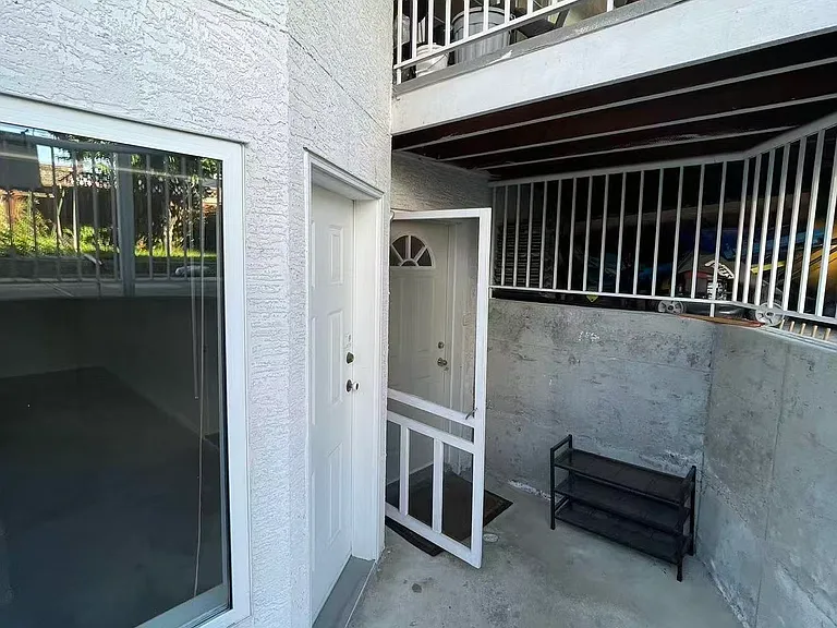 1000 Cliff Ave — Photo 1