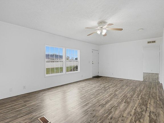 4th image of 313 Myers Rd