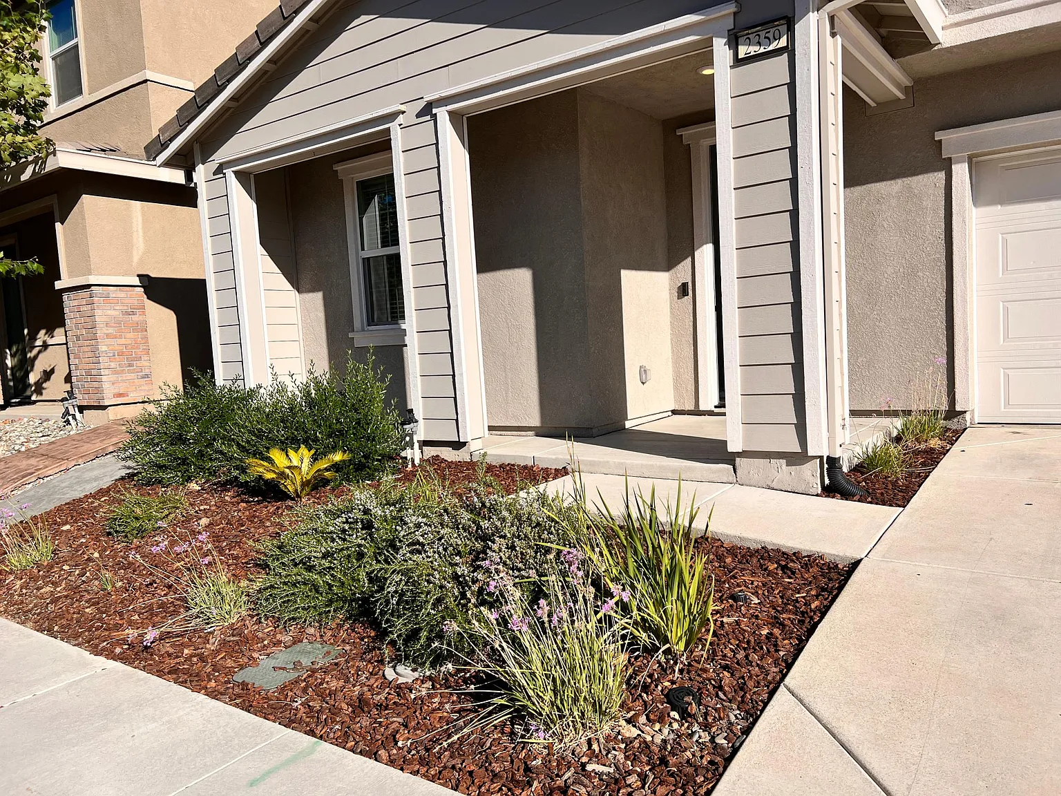 4 bed, 2395 sqft, $3,480 — Photo 3