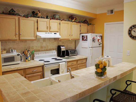 3rd image of 11561 Villa Grand APT 701