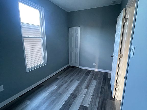 4th image of 2235 S Sacramento Ave #2