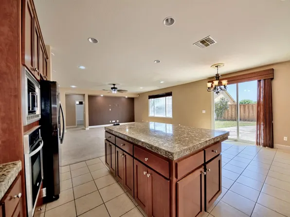 2153 Saddlebrook Way, Oakdale, CA 95361