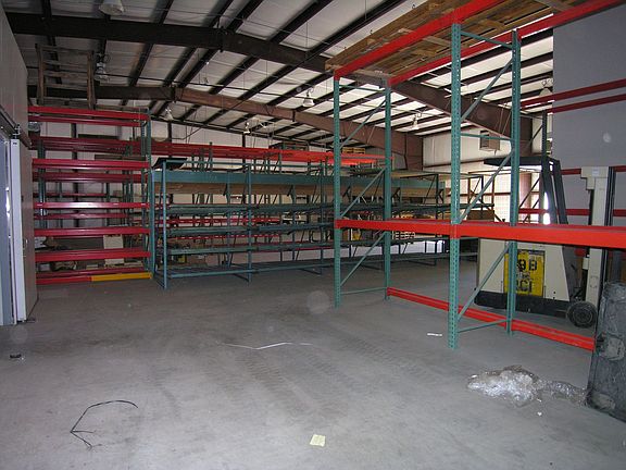 5th image of 7800 Hannah Ln