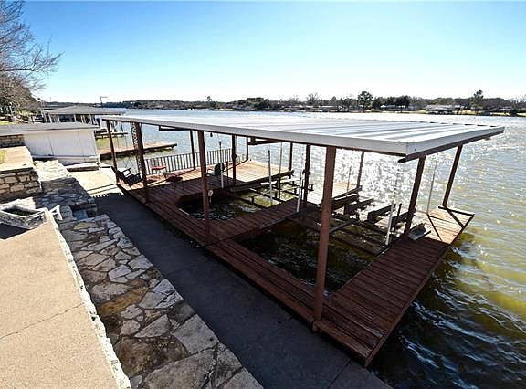 3rd image of 4014 Lands End Ct