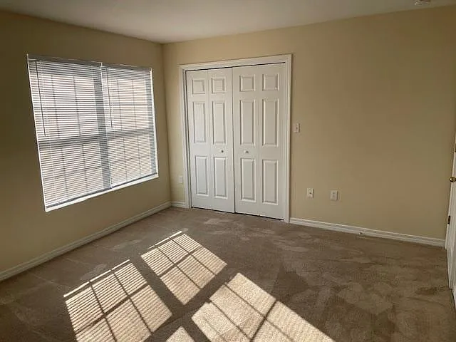 102 Corwin Dr — Photo 16