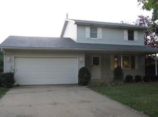 509 N Hawthorne Ln, Peotone, IL 60468
