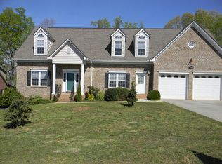 126 W Tattersall Dr, Statesville, NC 28677