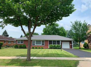 808 S Elmhurst Rd, Mount Prospect, IL 60056