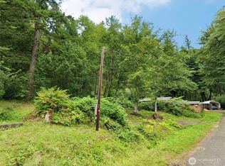 141 NE Steelhead Dr N, Belfair, WA