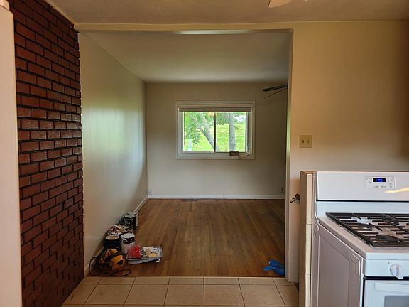 3rd image of 6615 Southwest Ave