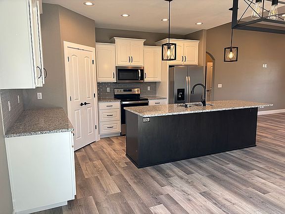 5th image of 4837 Nolan Ln