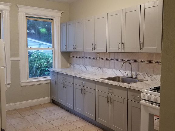 2nd image of 234 N 5th St APT 1