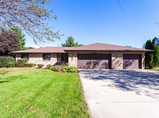 8990 Flying Cloud Ct, Cherry Valley, IL 61016