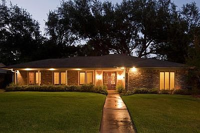 1st image of 4640 Banning Dr