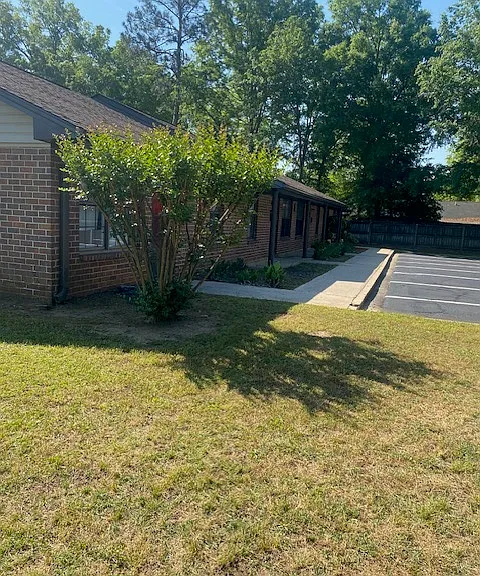 1814 Kings Chapel Rd — Photo 3