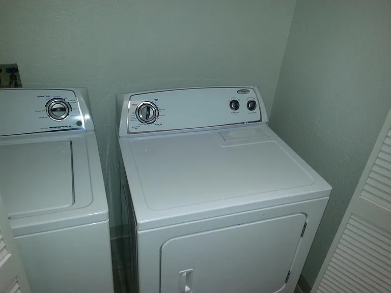 2060 Garnet Ave — Photo 7
