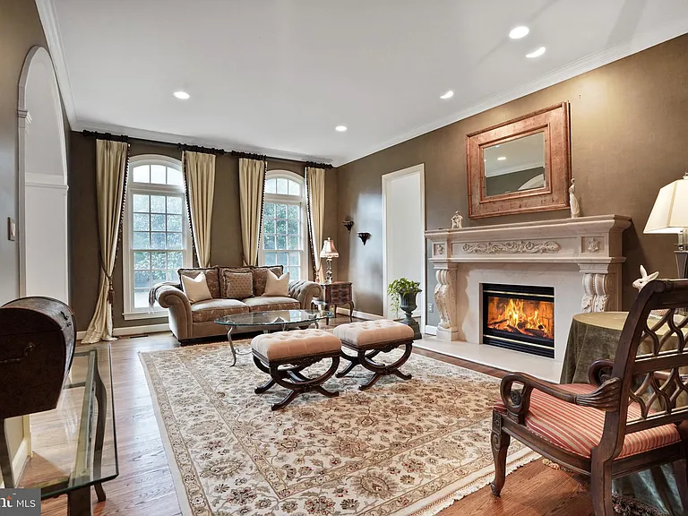 9864 Walker Glen Ct — Photo 96