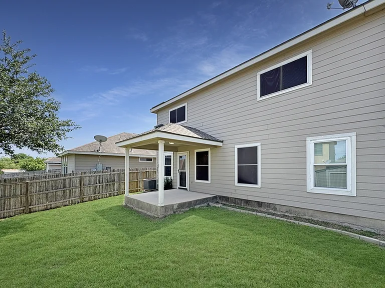6910 Hallie Spirit — Photo 36
