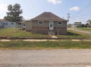 505 S Mulkey St, Christopher, IL 62822