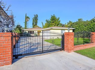 18419 Linnet St, Tarzana, CA 91356