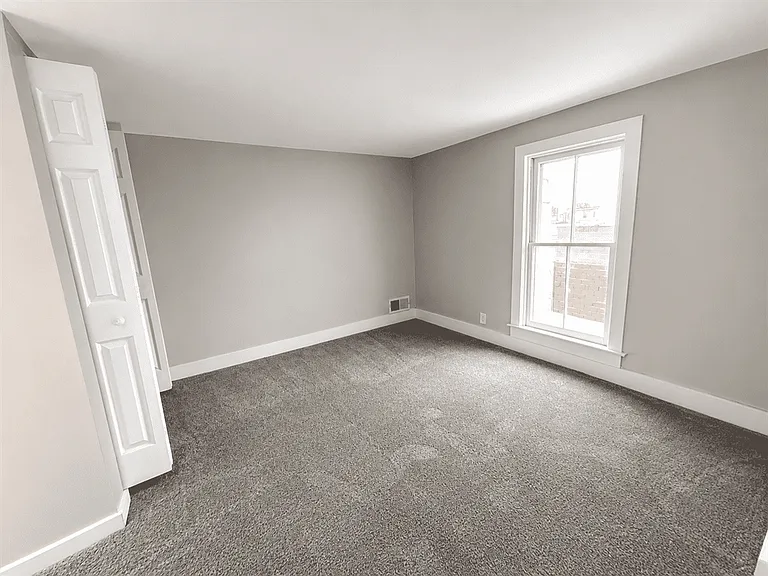 4032 Lewis Ave — Photo 13