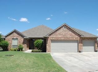 3300 Cypress Ct, Moore, OK 73170