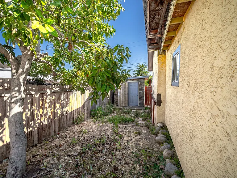 3041 Valle Ave — Photo 11