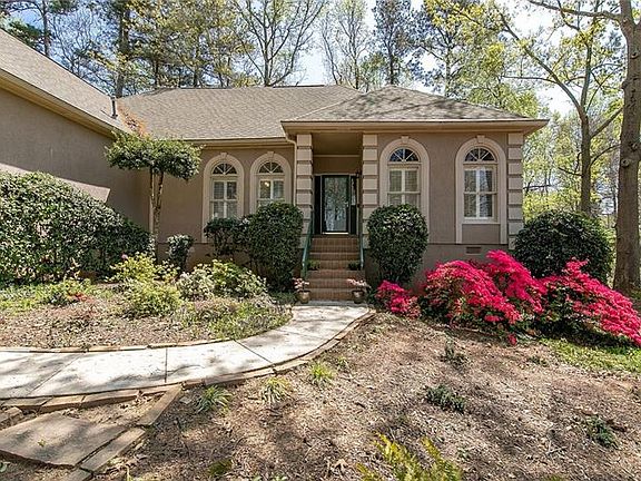 4th image of 460 Timber Laurel Ln