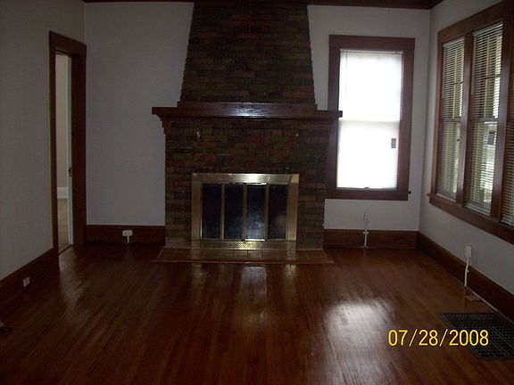 2nd image of 1907 Latham St