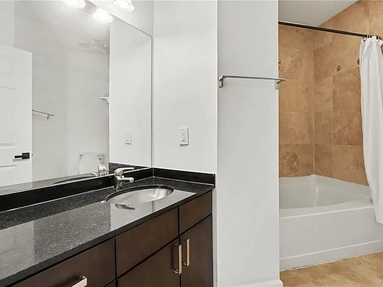 2700 Pine Tree Rd NE #1219 — Photo 13