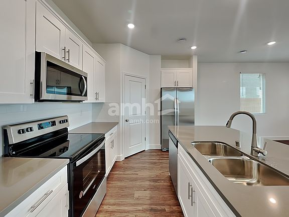 4th image of 9162 Liberty Cap Ct