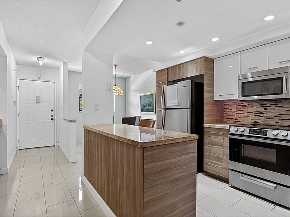 2nd image of 7547 NW 79th Avenue #212