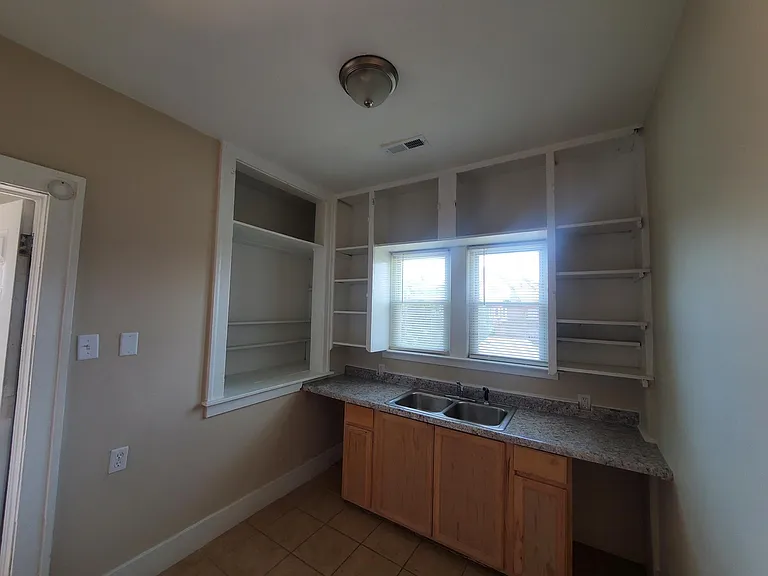 3345 Hogarth Ave #2 — Photo 27