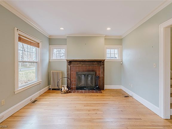 3rd image of 3078 Scarborough Rd