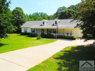 424 Stillwood Dr, Hartwell, GA 30643