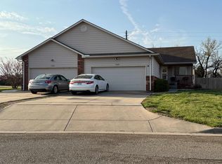 1306 N Glancey St, Andover, KS 67002