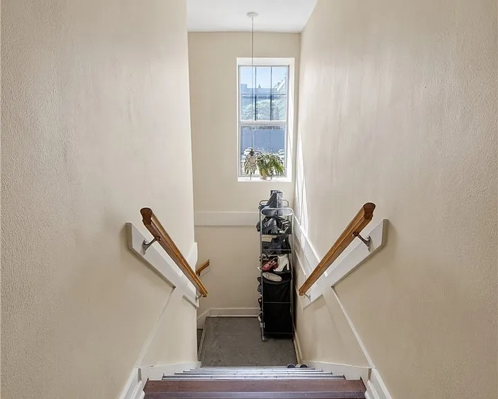 447 E Washington St — Photo 4