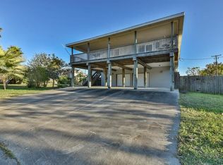 1501 Bayou Homes Dr, Galveston, TX 77551
